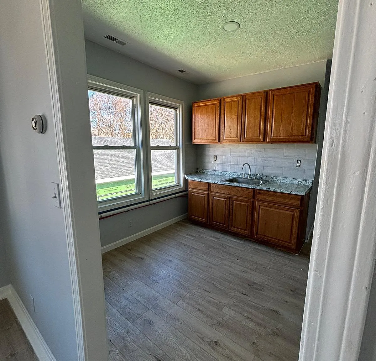 2 bed, 850 sqft, $1,900 — Photo 3