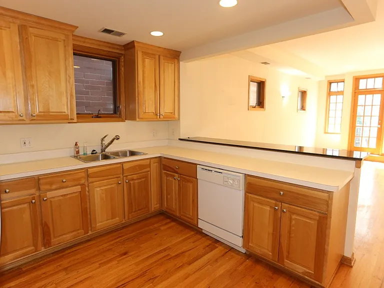 824 W Buckingham Pl #2C — Photo 4