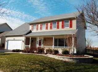 2804 Mapleside Ct, Aurora, IL 60502