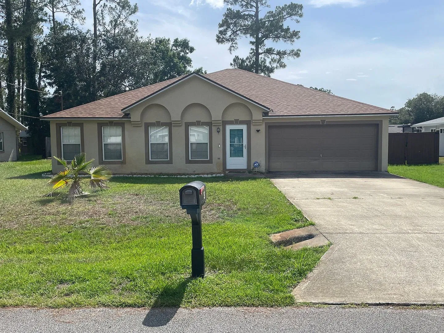 Spacious 4 Bedroom, 2 bath home, — Photo 2
