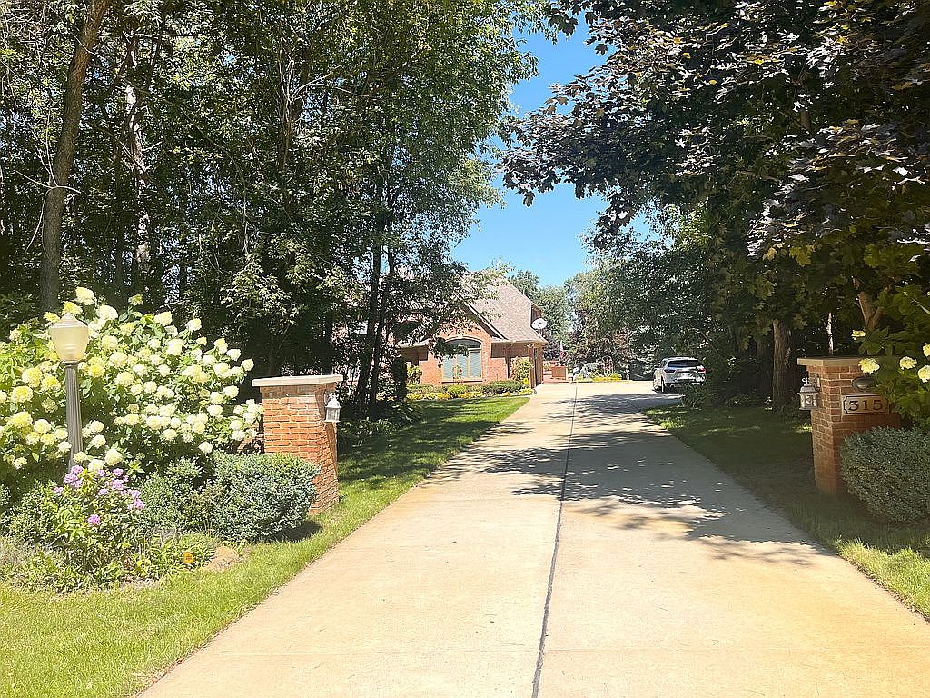 315 Sequoia Ln, Leonard, MI 48367 Zillow