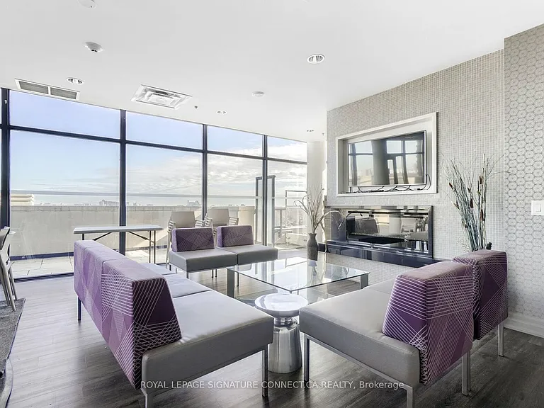 280 Howland Ave #303 — Photo 21