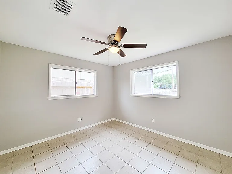 1803 Cypress Dr — Photo 28