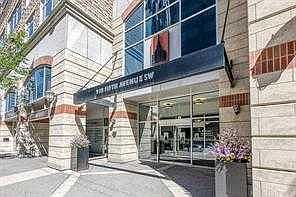 2nd image of 910 SE 5th Ave SW #807