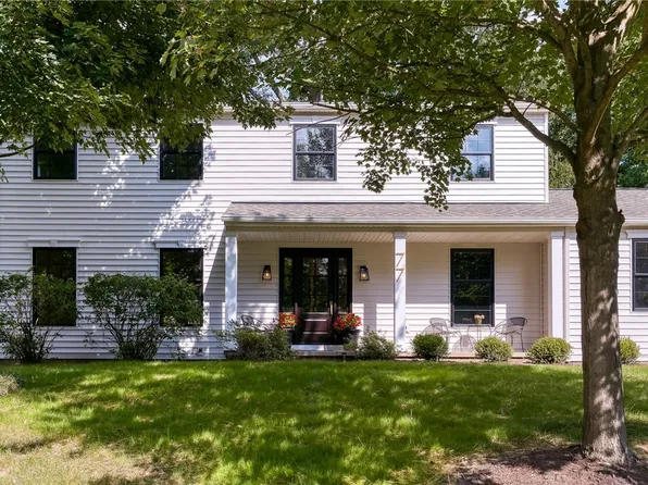 77 Parmelee Dr, Hudson, OH 44236