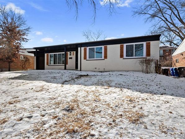 8646 Spoon Dr, Saint Louis, MO 63132