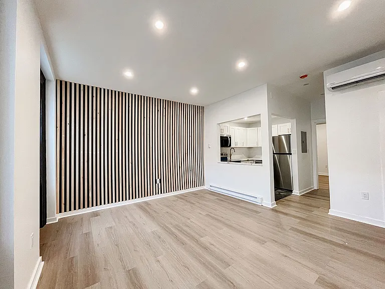 208 Warren St — Photo 86
