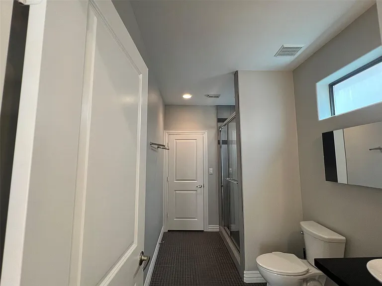 2314 Camden Dr — Photo 4