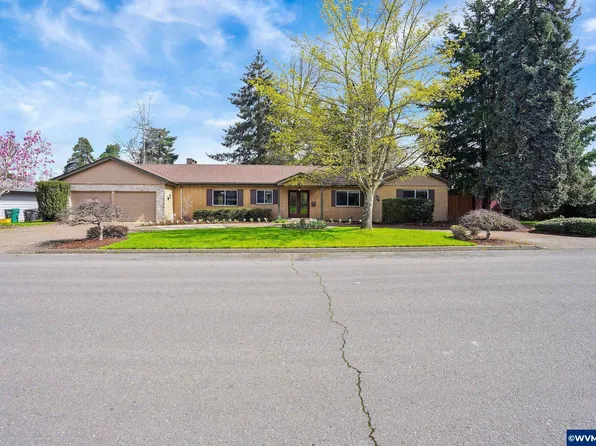 387 Stadium Dr S, Monmouth, OR 97361