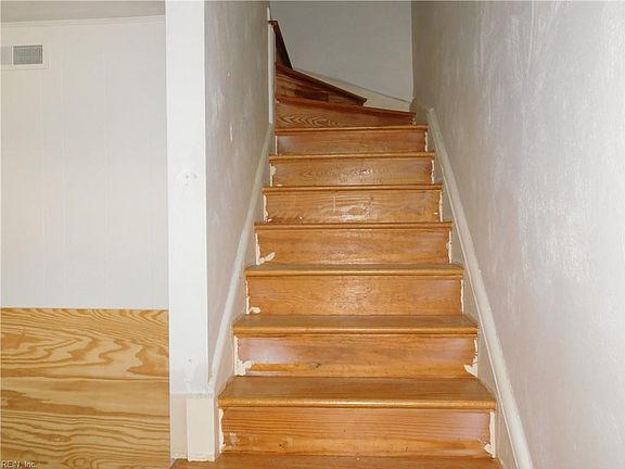 5th image of 5603 Banbury Ct