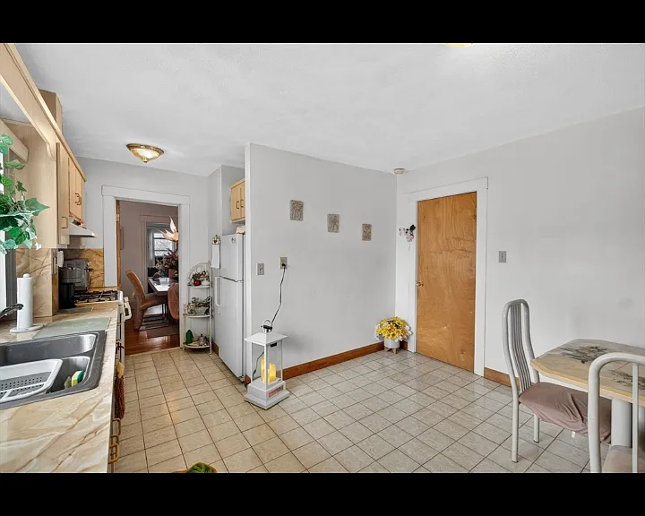 53 Sycamore St #2 — Photo 7