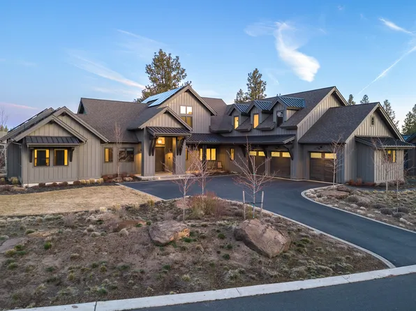 61925 Hosmer Lake Dr, Bend, OR 97702