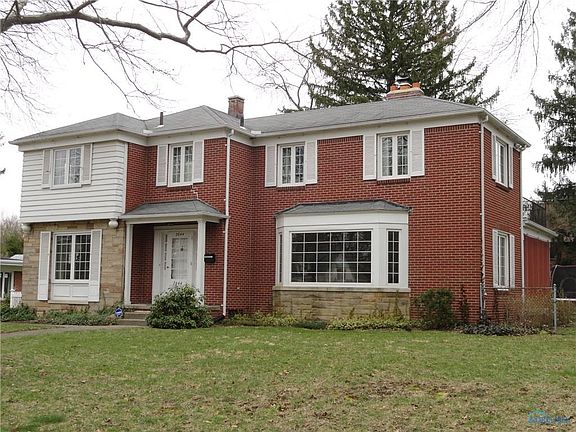 2nd image of 2644 Densmore Dr