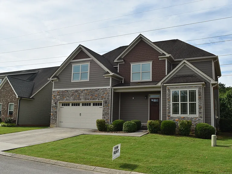 2548 Waterhaven Dr — Photo 2