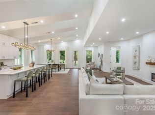 8516 Denbur Dr, Charlotte, NC 28215