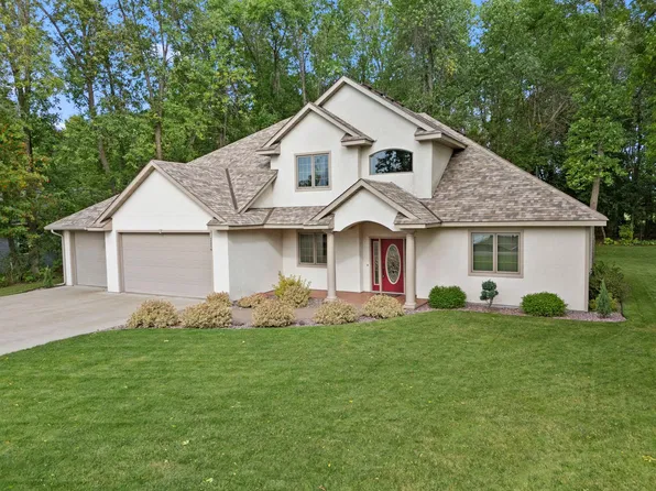 3214 Shorewood Dr, Rush City, MN 55069