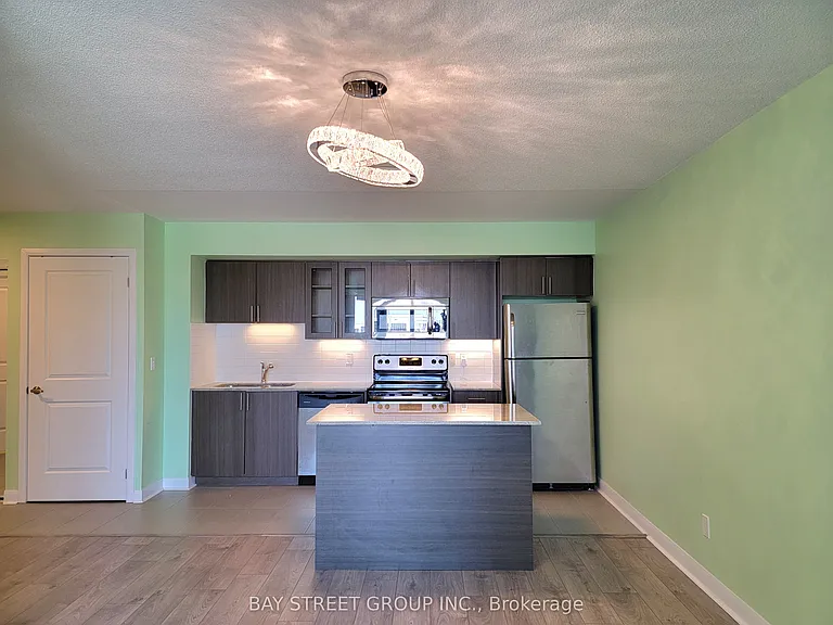 75 Norman Bethune Ave #302 — Photo 13