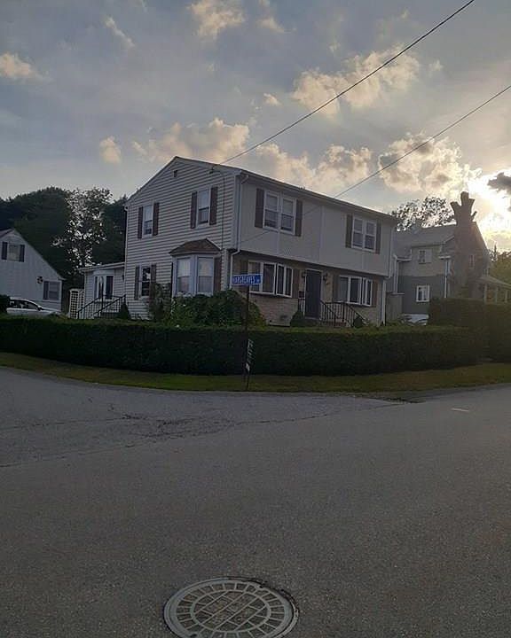 181 Centre St, Somerset, MA 02726 Zillow