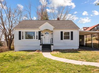 622 E Main St, Christiansburg, VA 24073