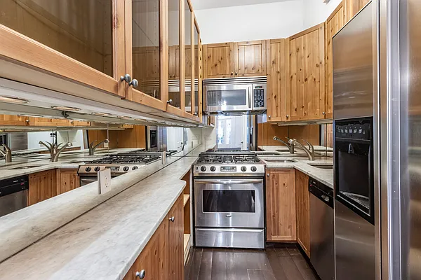 Rented by Compass | media 11