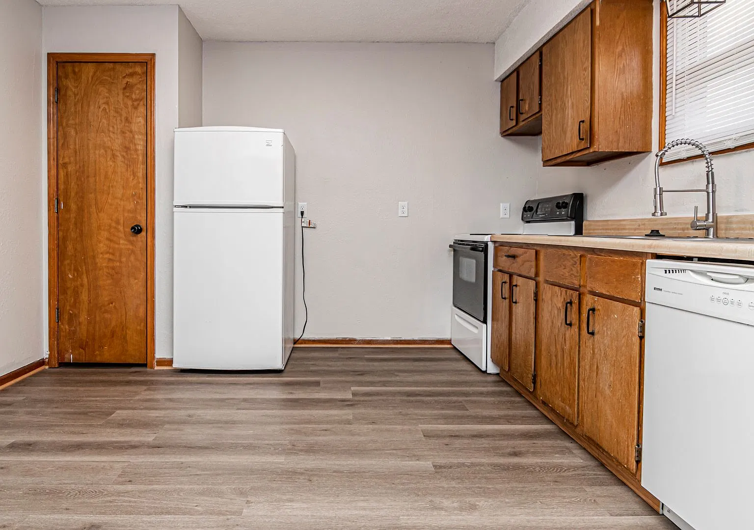 Please View the 3D Virtual Walk Through Before Scheduling a Showing! — Photo 4