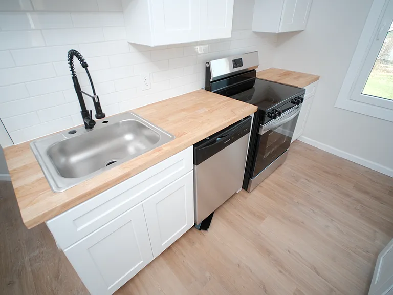 476 W Savannah St #4 — Photo 6