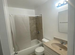 371 Vaqueros Ave APT D, Rodeo, CA 94572