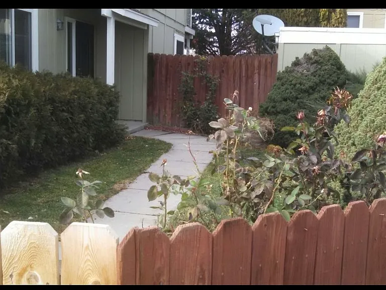 7675 Rhinestone Cir — Photo 3