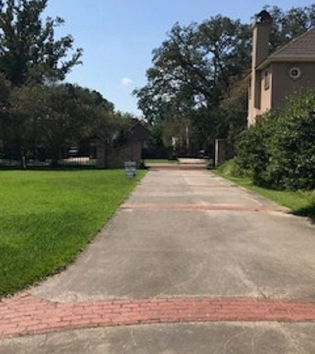 2nd image of 4445 Poplar St