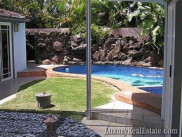 2nd image of 4766 Kahala Ave