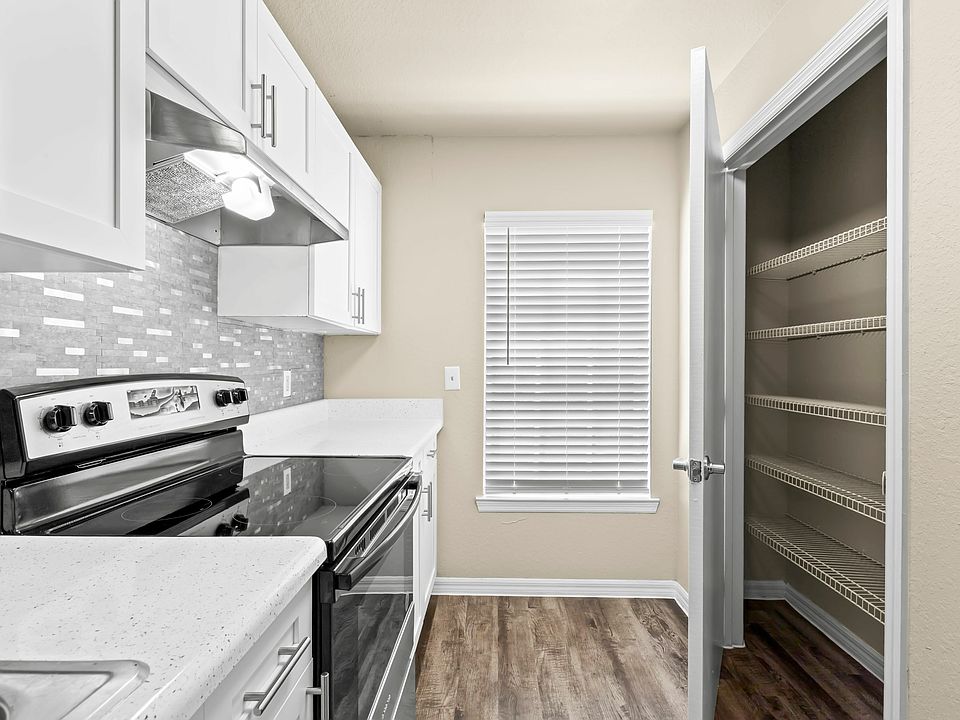 Large Pantry in Kitchen