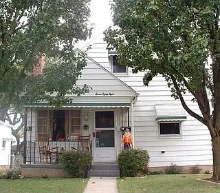 788 S Ogden Ave photo 1