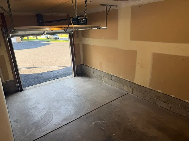 2 bed, 1.5 bath, $1,600 — Photo 3