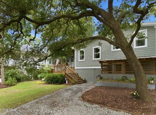 101 SE 23rd St, Oak Island, NC 28465
