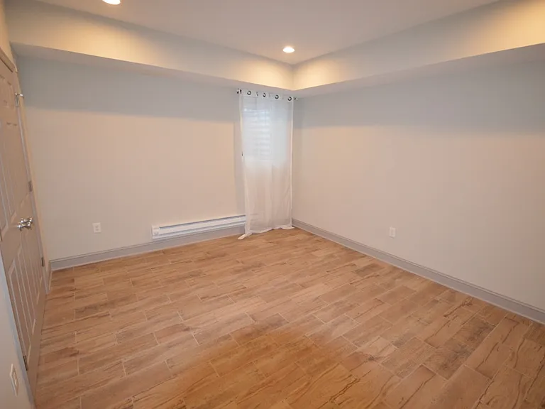 1948 E York St #1B — Photo 5