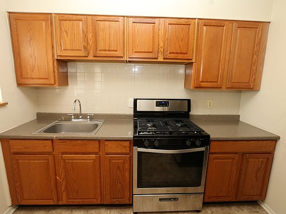 3rd image of 7401 Olian Dr APT C