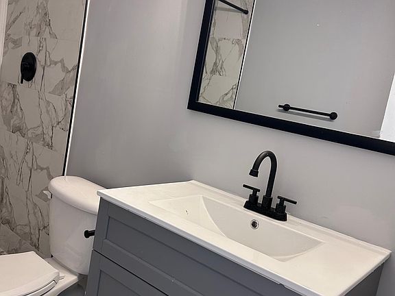 4th image of 1337 NW 1st St APT 6