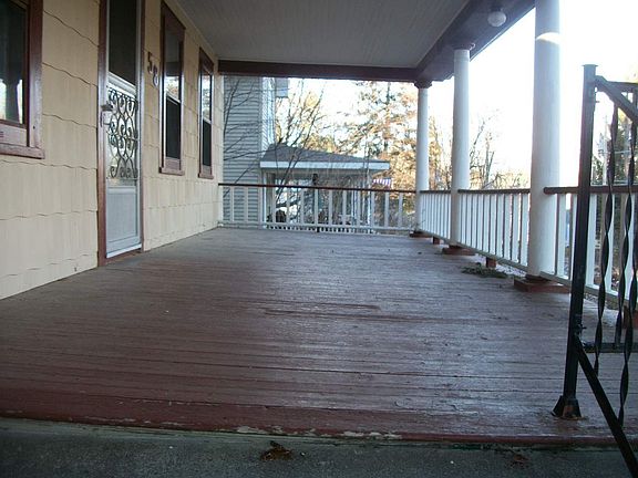 2nd image of 58 Schuyler St