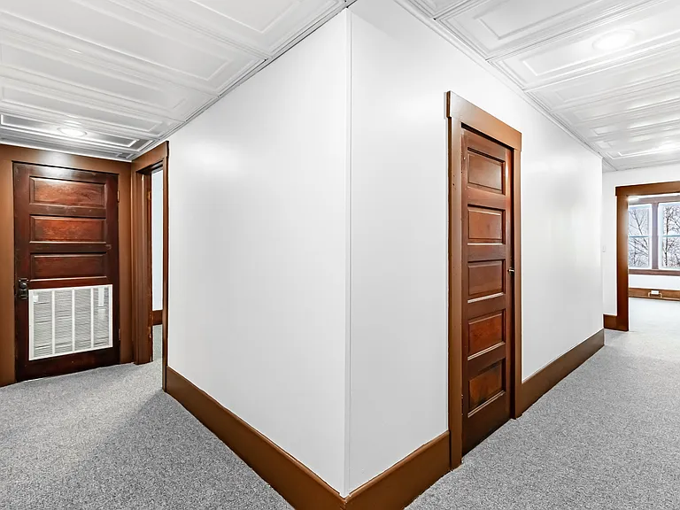 496 Dorsey Ave — Photo 112