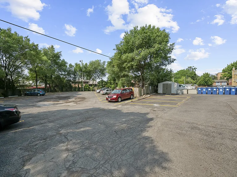 1296 Fennell Ave E — Photo 5