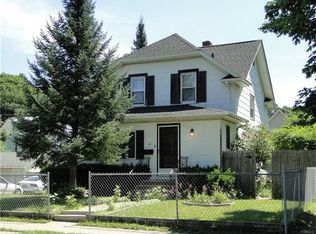 48 Riverside Dr, Suffern, NY 10901