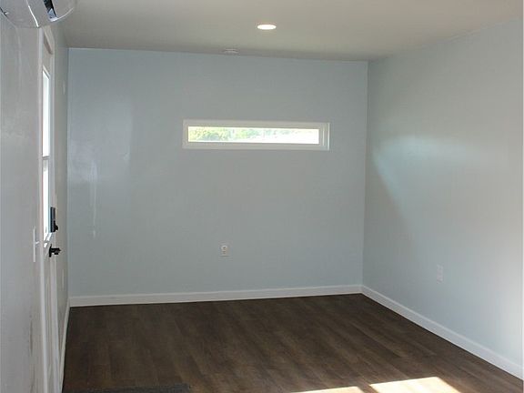 3rd image of 5776 Katherine St