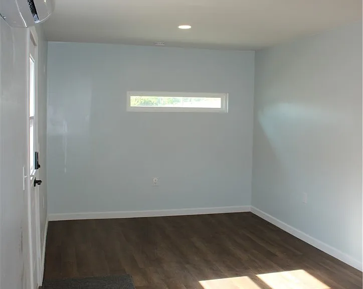 5776 Katherine St — Photo 3