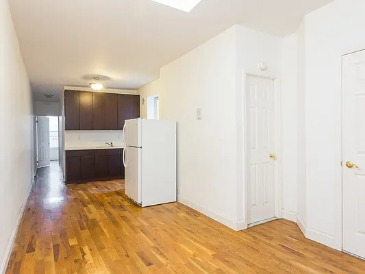 Rented by MNS | media 19