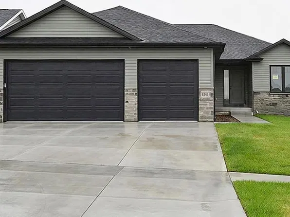 7243 NW 18th St, Lincoln, NE 68521