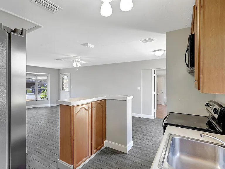 3853 Nottingham Dr — Photo 15