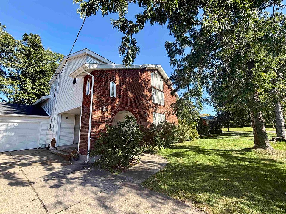 1st image of 83 Prospect Ave
