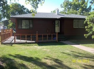 1202 S Main St, Chamberlain, SD 57325