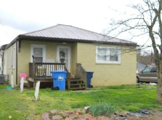 241 Aker Ave, Chilhowie, VA 24319