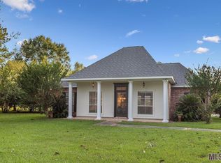 29263 S Red Oak Rd, Livingston, LA 70754